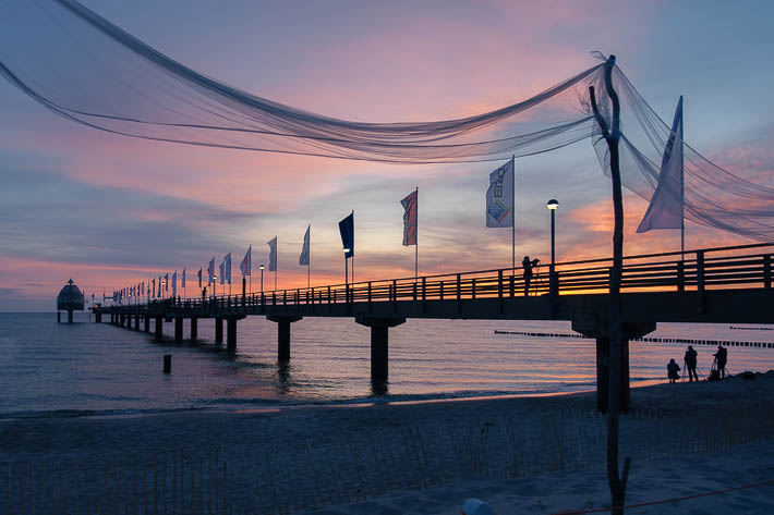 Sonnenaufgang an der Seebrücke Zingst zum Umweltfotofestival horizonte zingst 2017