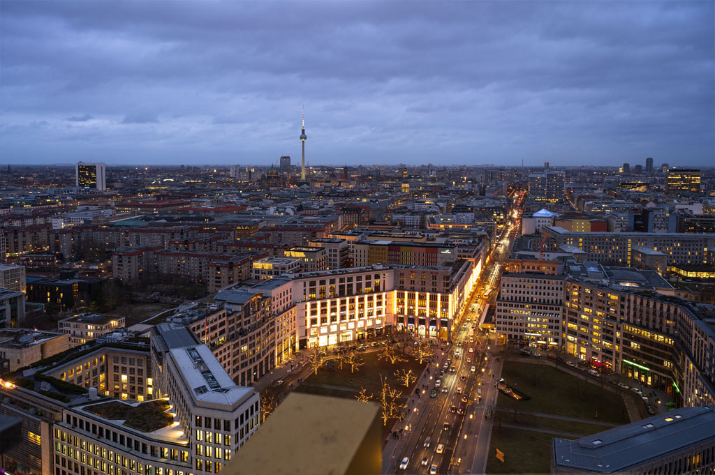 Der Fernsehturm zur Blauen Stunde