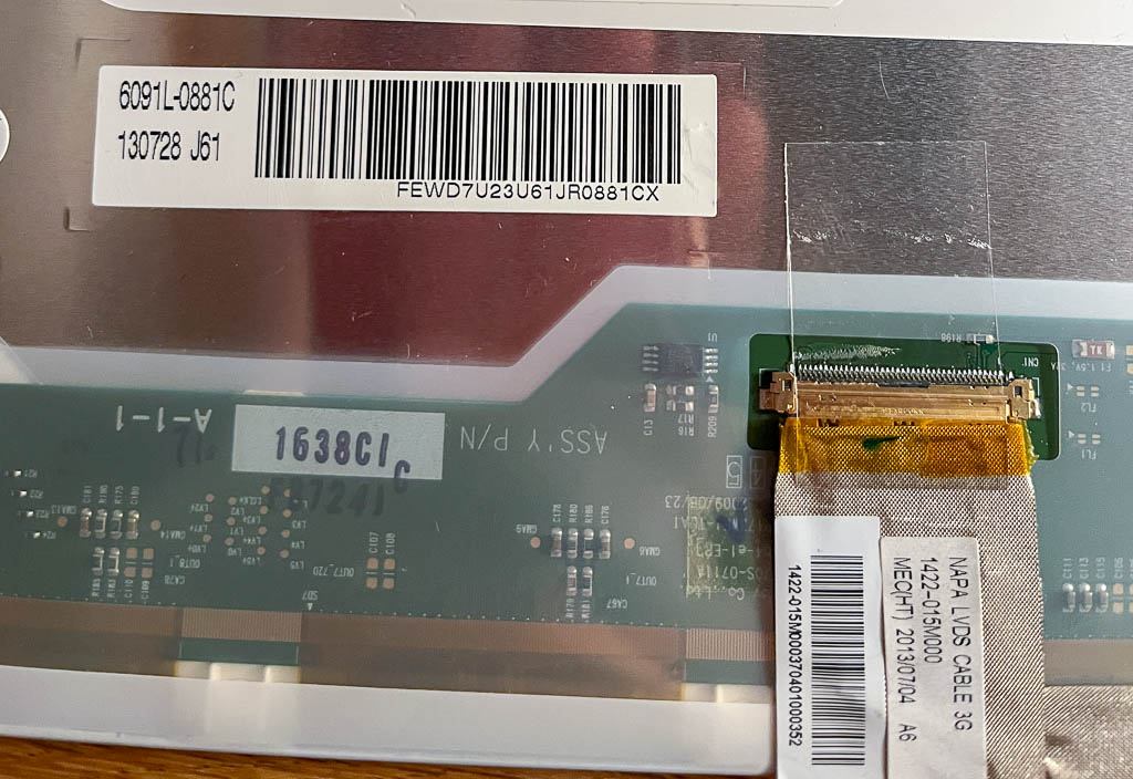 Anschluss Flachband-Kabel an Display