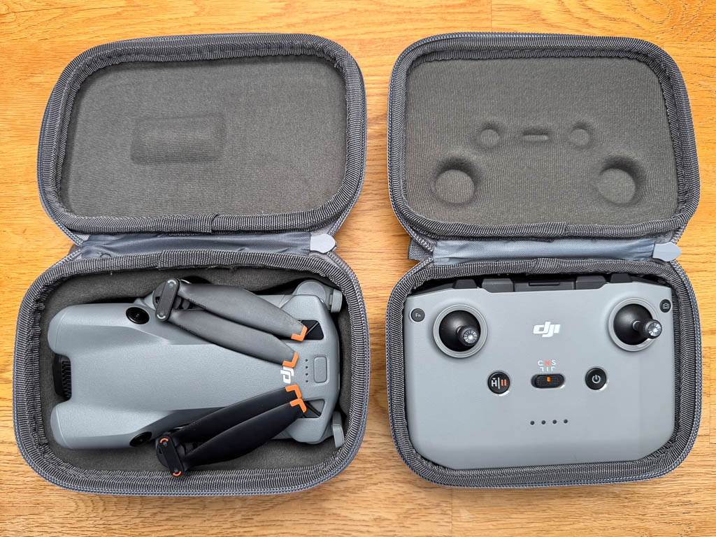 Kleine Taschen für den Transport der DJI Mini 5 Pro und der RC3-Fernsteuerung