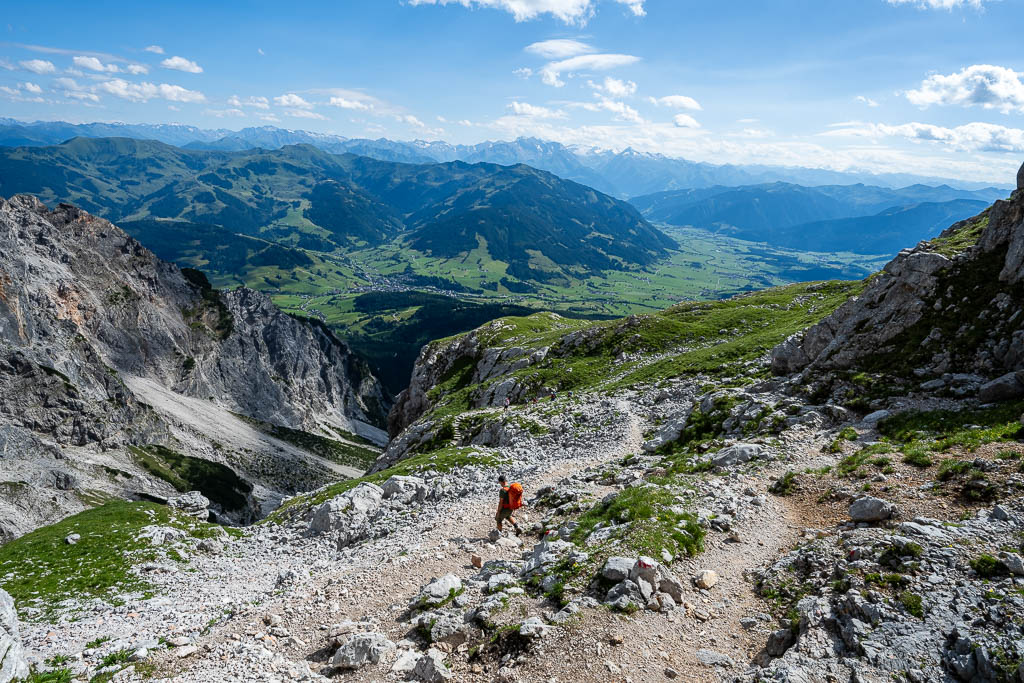 Steiler Abstieg vom Riemannhaus nach Maria Alm