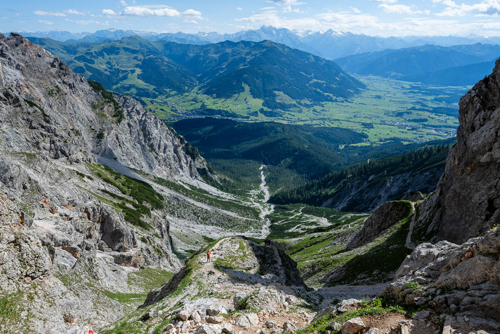 Steiler Bergsteig unterhalb des Riemannhauses