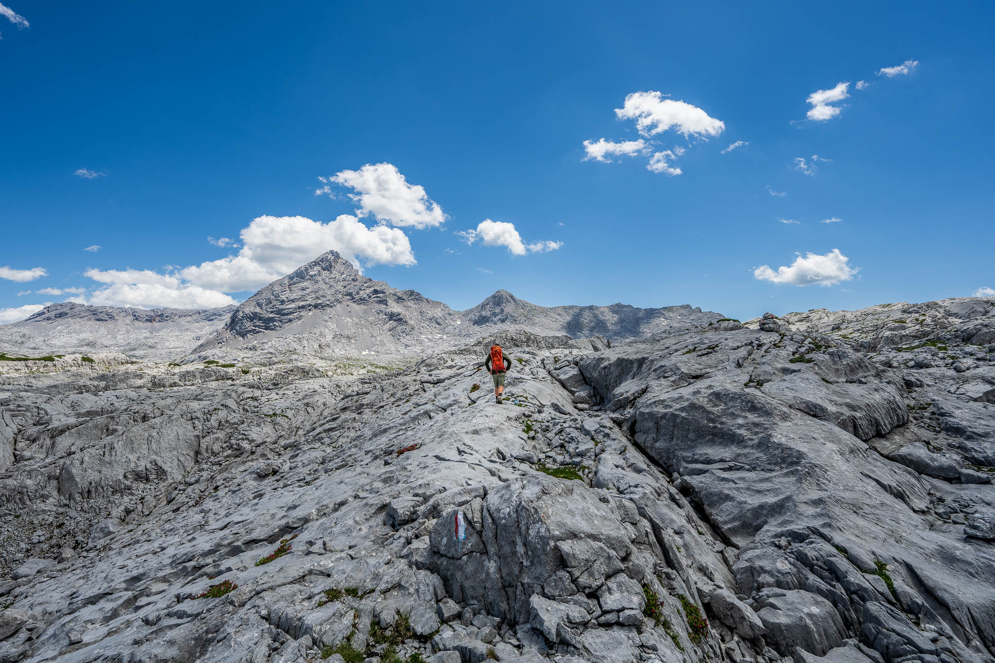 Wanderung durch die weite Karstlandschaft des Steinernen Meeres