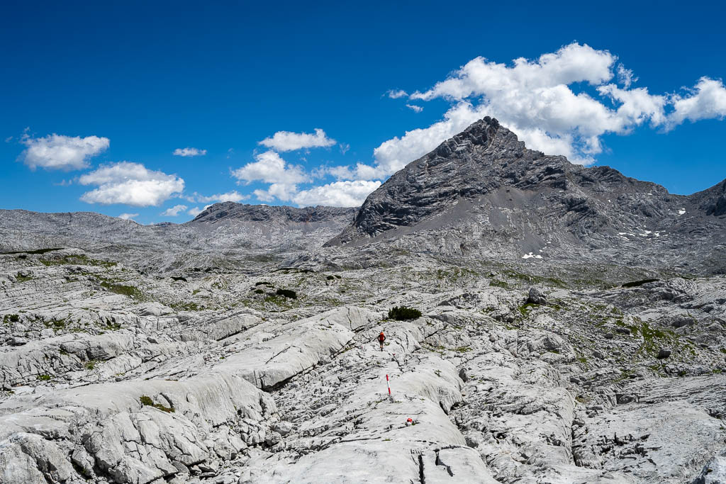 Karge Felslandschaft auf dem Weg durch das Steinerne Meer