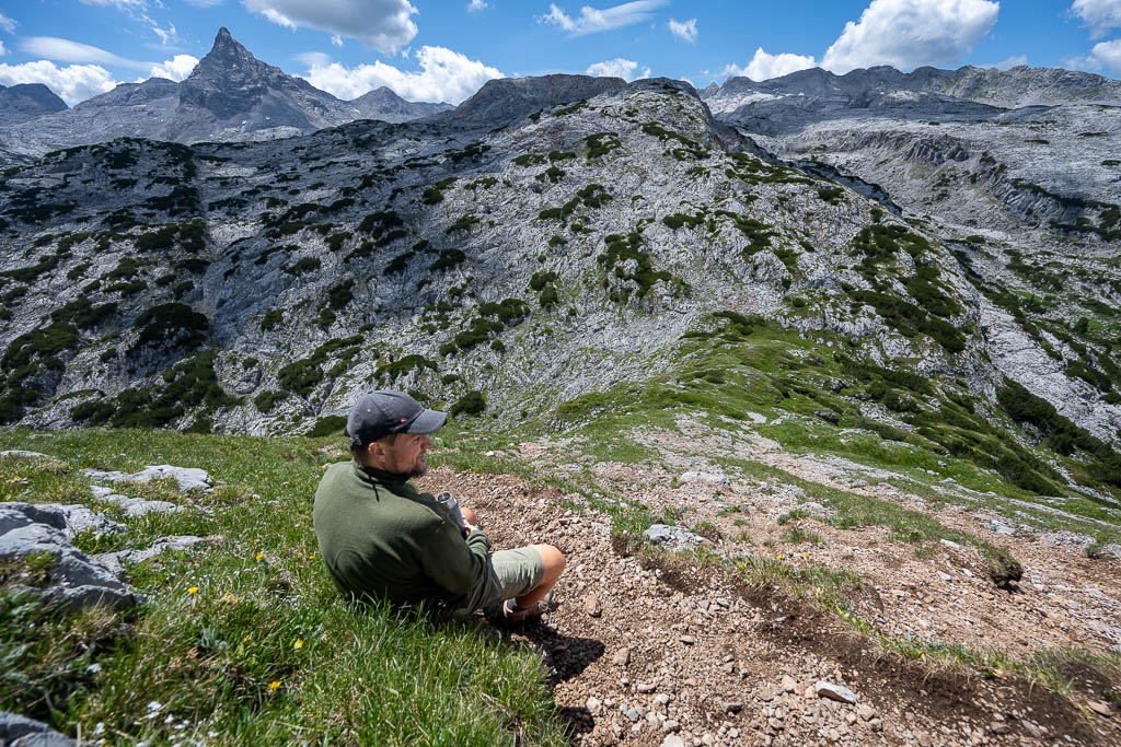 Loses Gestein am steilen Hang unterhalb des Viehkogels