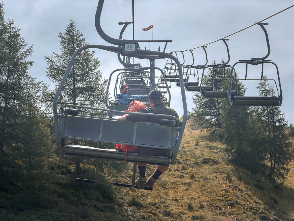 Sessellift hinauf zum Mooserberg auf 2373 Metern Höhe.