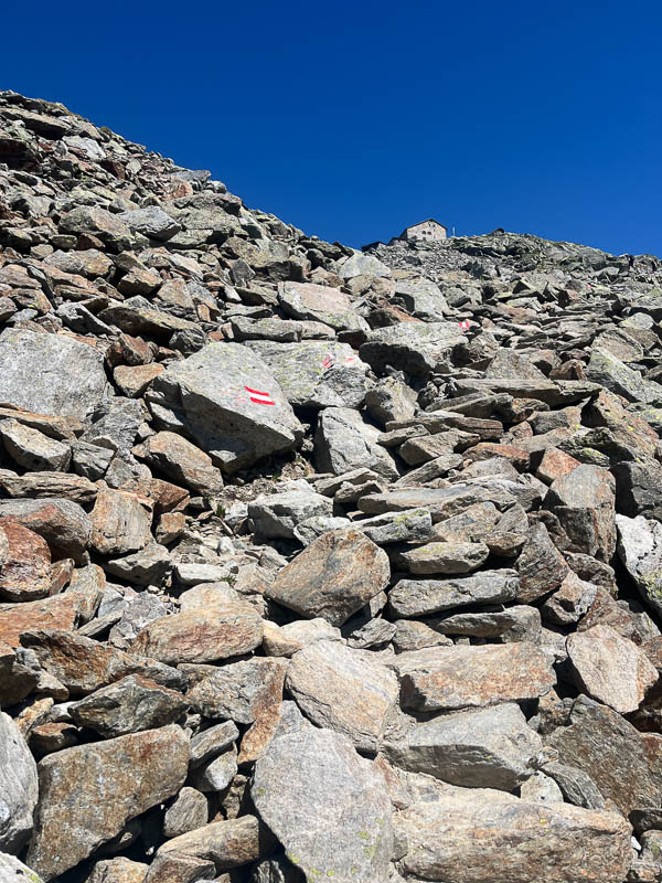 Die letzten Meter beim Aufstieg zur Braunschweiger Hütte