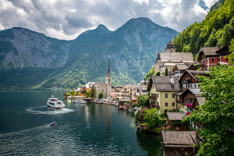 Blick auf Hallstatt vom Aussichtspunkt an der Gosaumühlenstraße