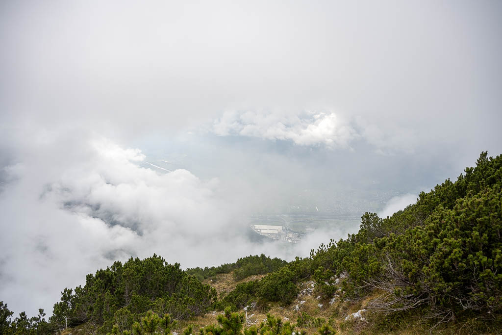 Blick durch die Wolken ins Inntal