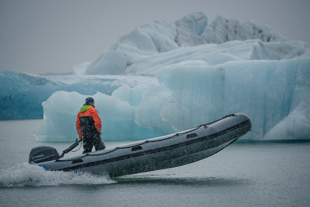 island - Boot auf dem Eissee
