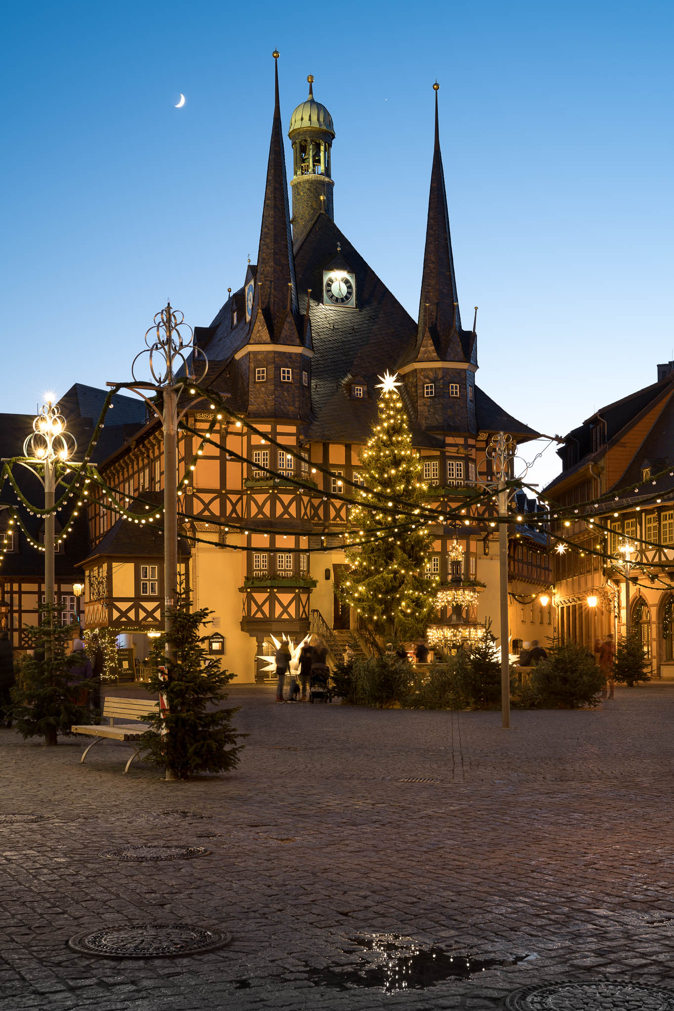 Rathaus Wernigerode an Weihnachten, aufgenommen mit dem Nikkor Z 40 mm f/2