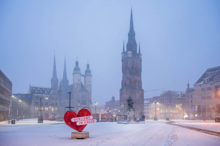 Marktplatz Halle (Saale) im Schnee