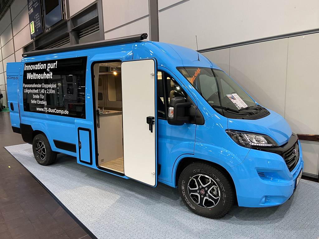 Kastenwagen von TS Buscamp mit Panoramascheibe